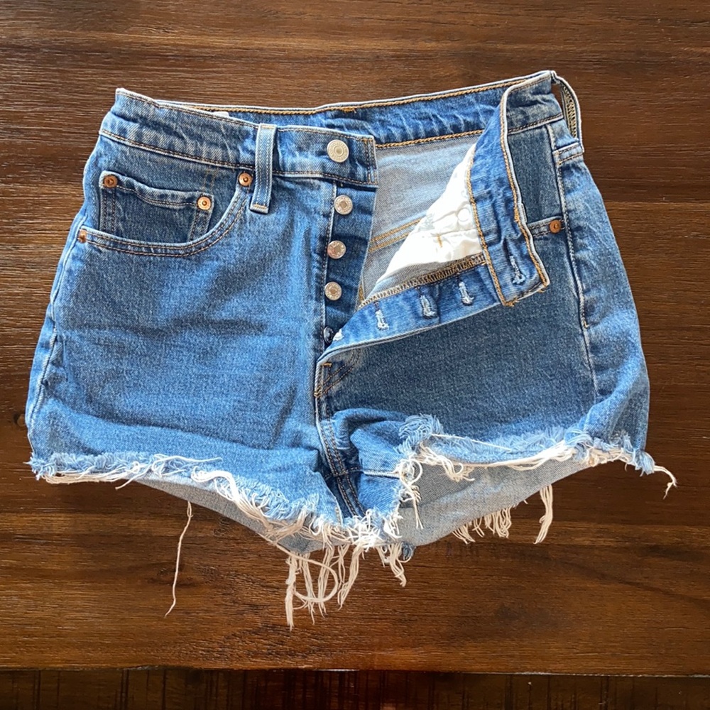 Dark Denim 501 Levi’s Jean Shorts